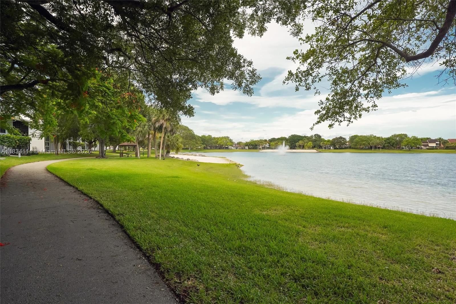 Real estate property located at 9723 Hammocks Blvd #102, Miami-dade, Lakeview At The Hammocks, Miami, FL