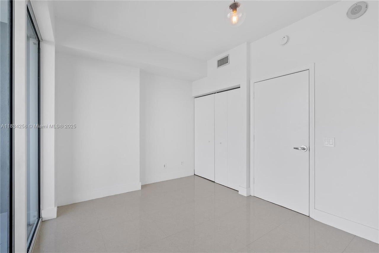 Real estate property located at 60 13th St #1805, Miami-dade, Infinity At Brickell Cond, Miami, FL