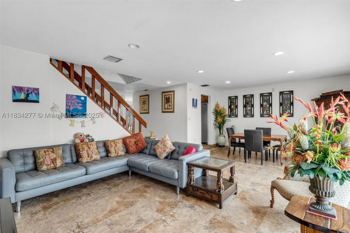 Real estate property located at 8256 9th Ct #2, Broward, Townhouses At Jacaranda C, Plantation, FL