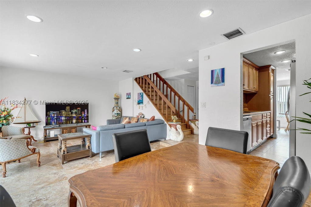 Real estate property located at 8256 9th Ct #2, Broward, Townhouses At Jacaranda C, Plantation, FL