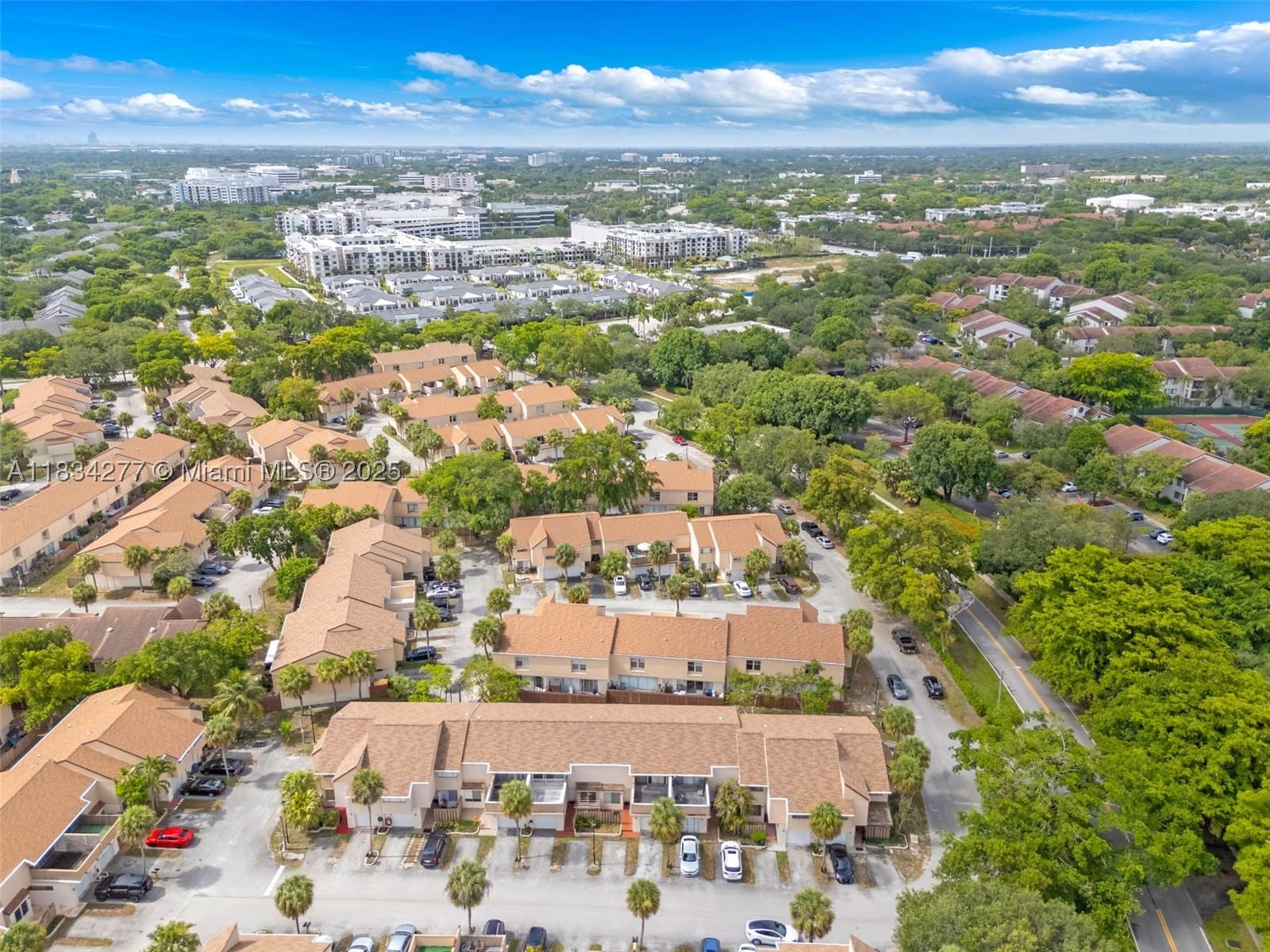 Real estate property located at 8256 9th Ct #2, Broward, Townhouses At Jacaranda C, Plantation, FL