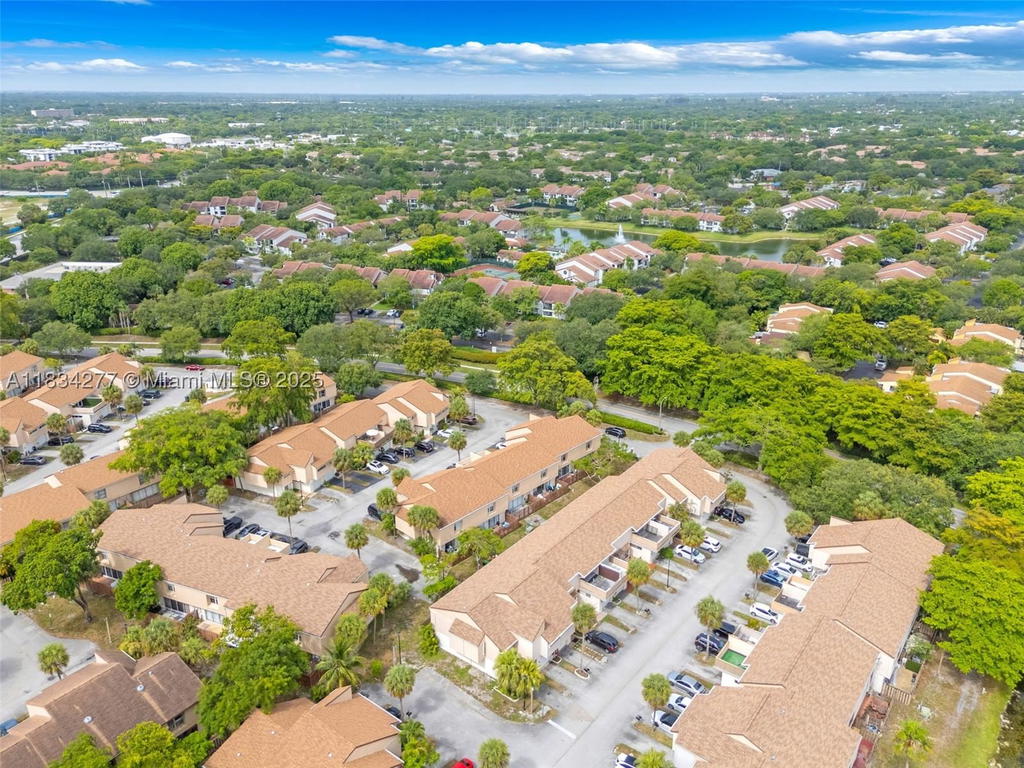 Real estate property located at 8256 9th Ct #2, Broward, Townhouses At Jacaranda C, Plantation, FL
