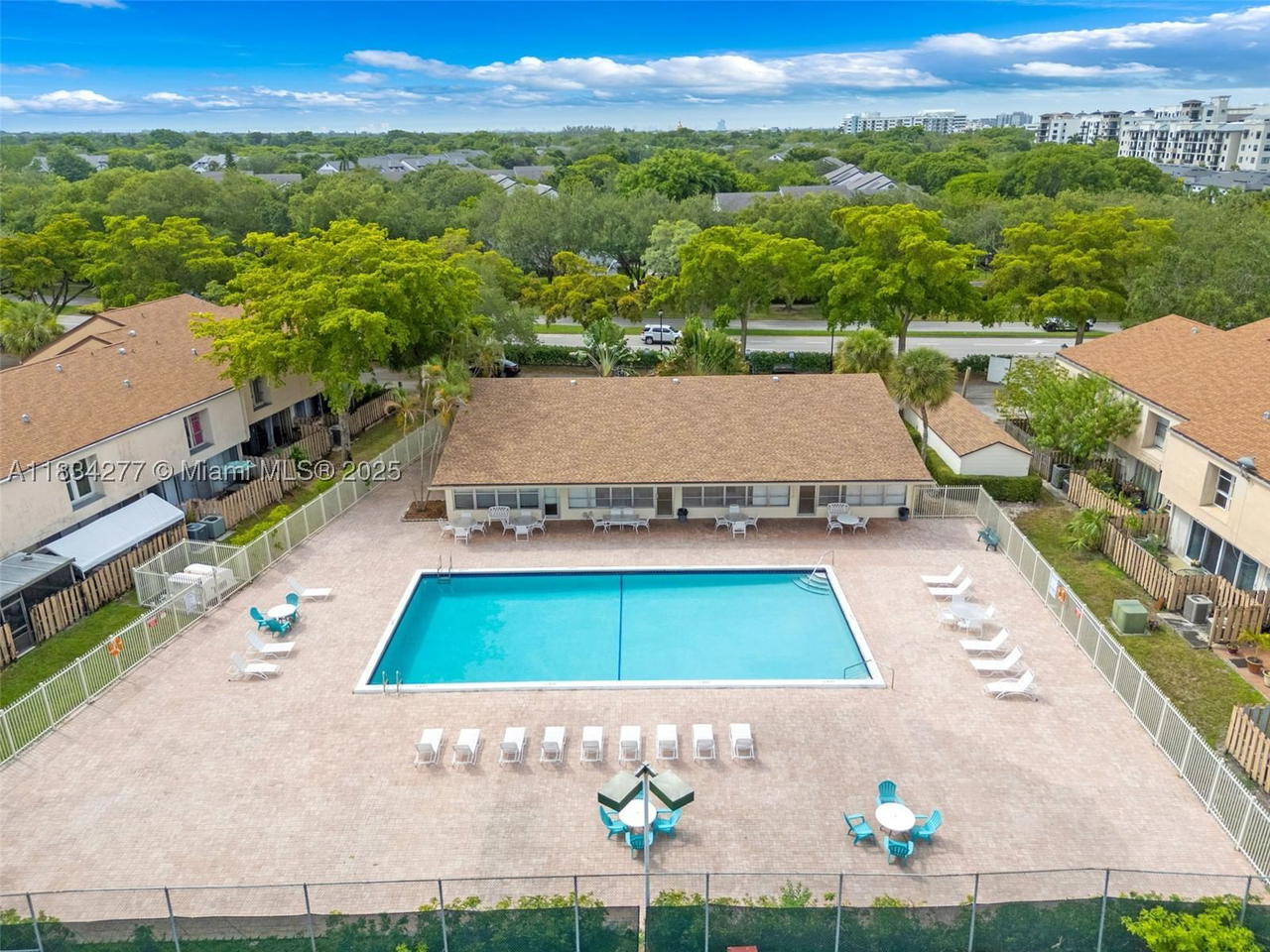 Real estate property located at 8256 9th Ct #2, Broward, Townhouses At Jacaranda C, Plantation, FL