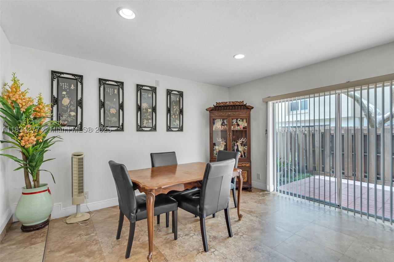 Real estate property located at 8256 9th Ct #2, Broward, Townhouses At Jacaranda C, Plantation, FL