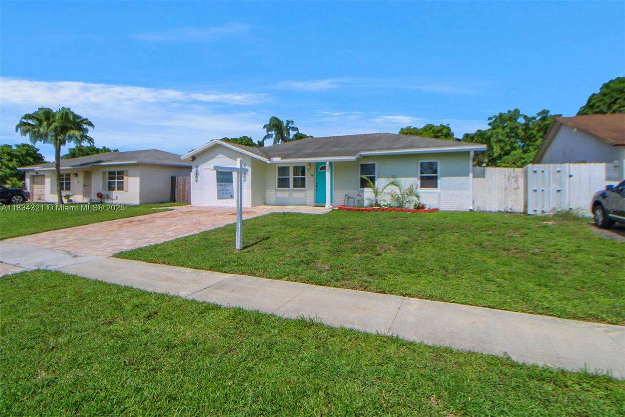 Real estate property located at 960 83rd Ave, Broward, North Lauderdale Village, North Lauderdale, FL