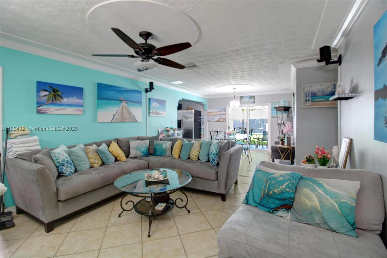 Real estate property located at 960 83rd Ave, Broward, North Lauderdale Village, North Lauderdale, FL