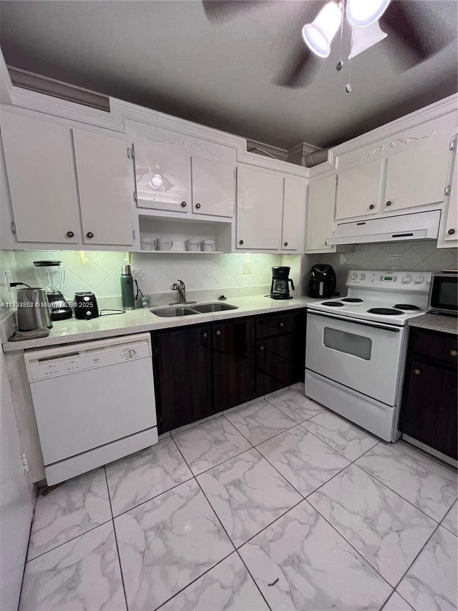 Real estate property located at 1913 Ocean Dr #302, Broward, Chelsea Bayview Condo, Hallandale Beach, FL