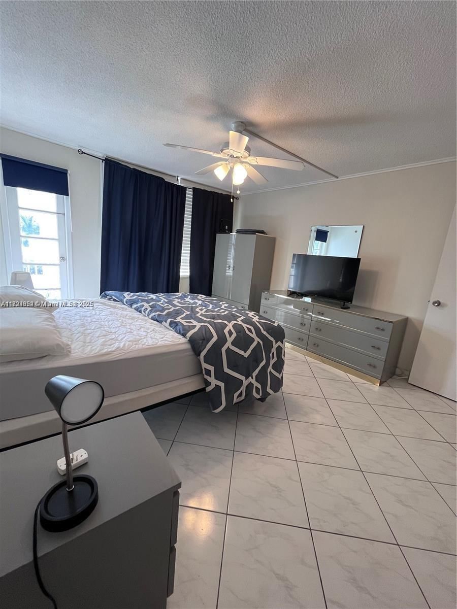 Real estate property located at 1913 Ocean Dr #302, Broward, Chelsea Bayview Condo, Hallandale Beach, FL