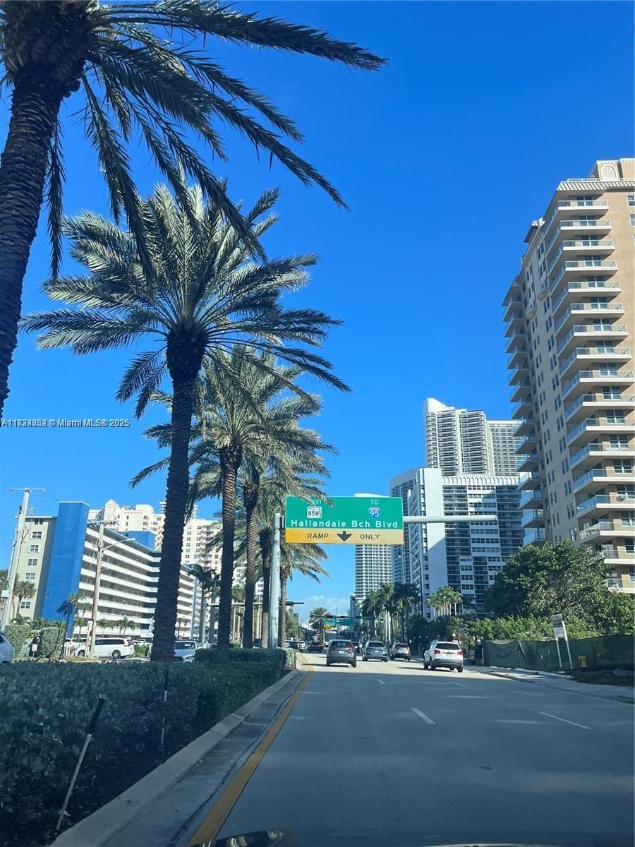 Real estate property located at 1913 Ocean Dr #302, Broward, Chelsea Bayview Condo, Hallandale Beach, FL