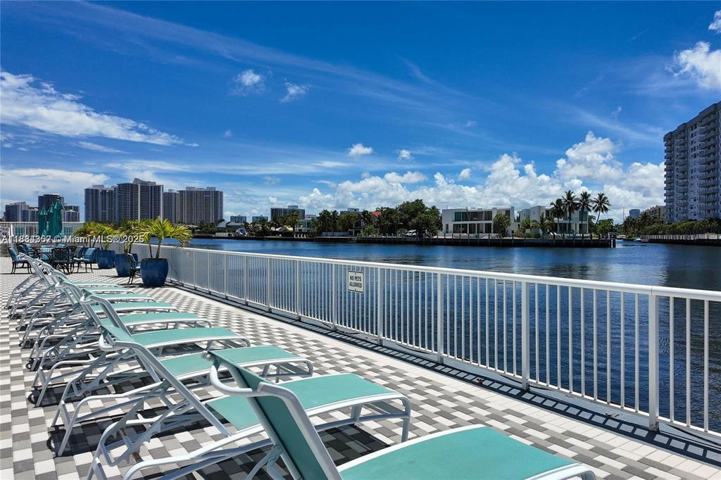 Real estate property located at 1913 Ocean Dr #302, Broward, Chelsea Bayview Condo, Hallandale Beach, FL