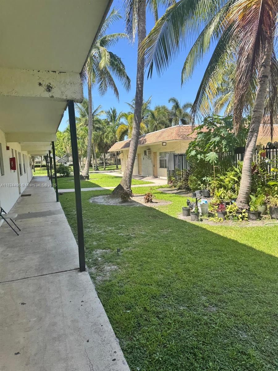 Real estate property located at 4160 21st St #115E, Broward, Calypso Cay Condo, Lauderhill, FL