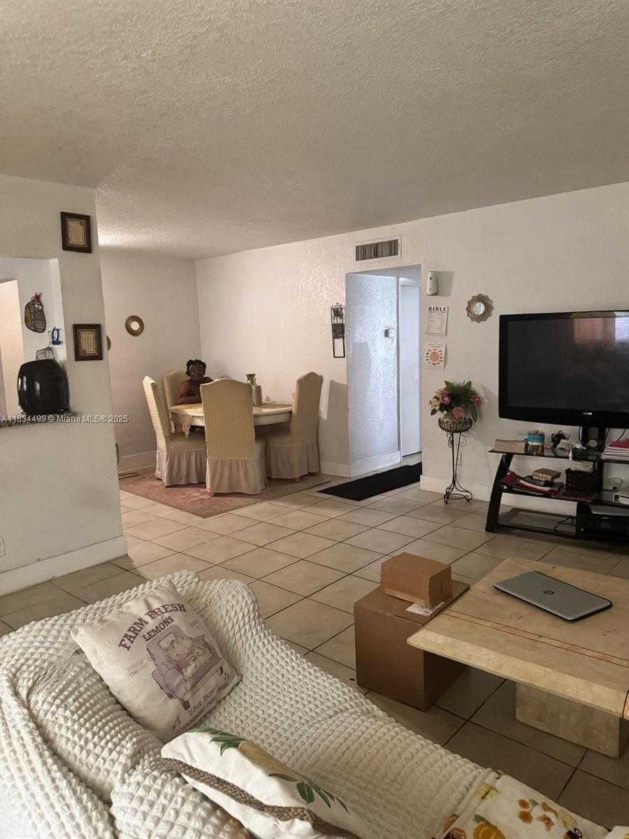 Real estate property located at 4160 21st St #142B, Broward, Calypso Cay Condo, Lauderhill, FL