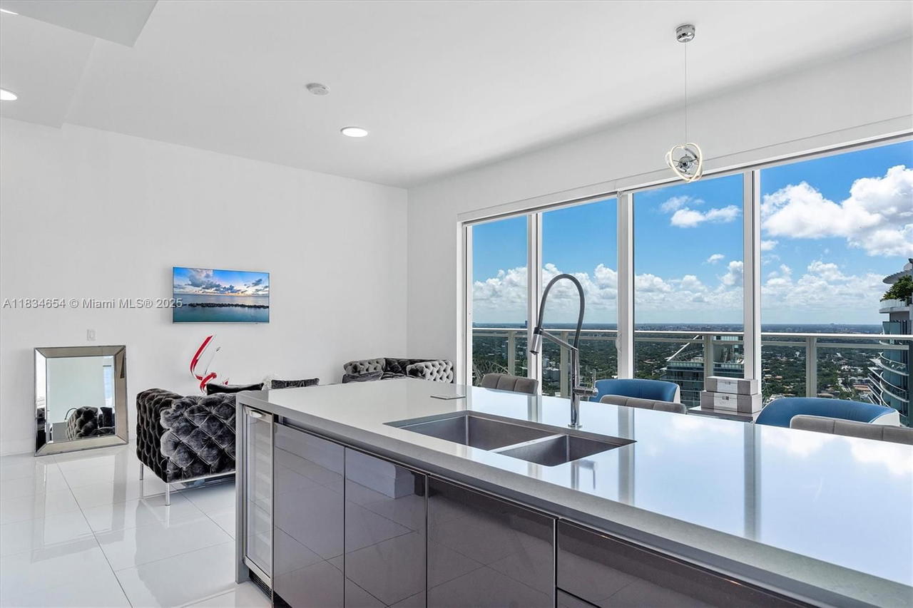 Real estate property located at 1080 Brickell Ave #4209, Miami-dade, The Bondo (1080 Brickell), Miami, FL