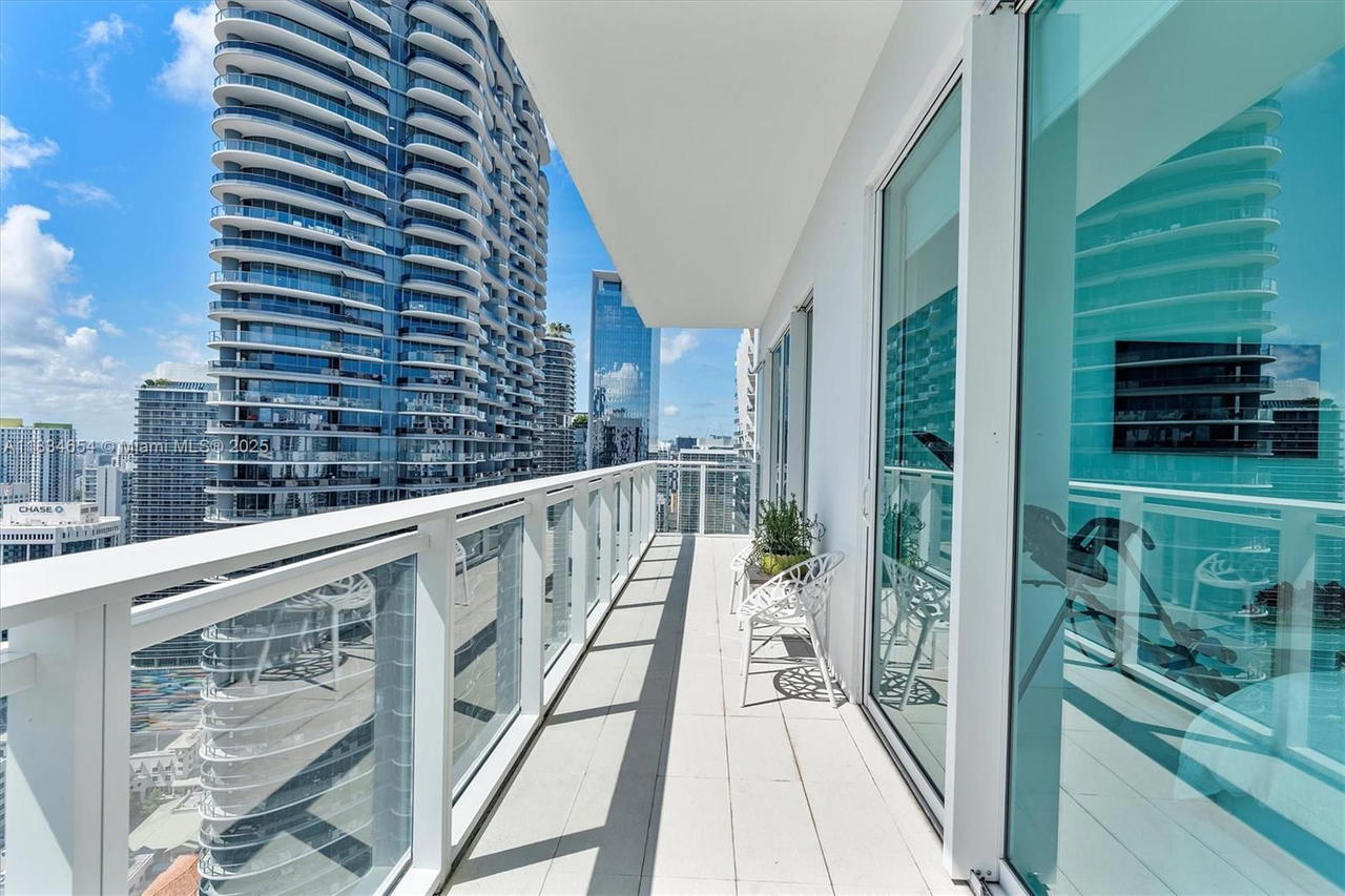 Real estate property located at 1080 Brickell Ave #4209, Miami-dade, The Bondo (1080 Brickell), Miami, FL