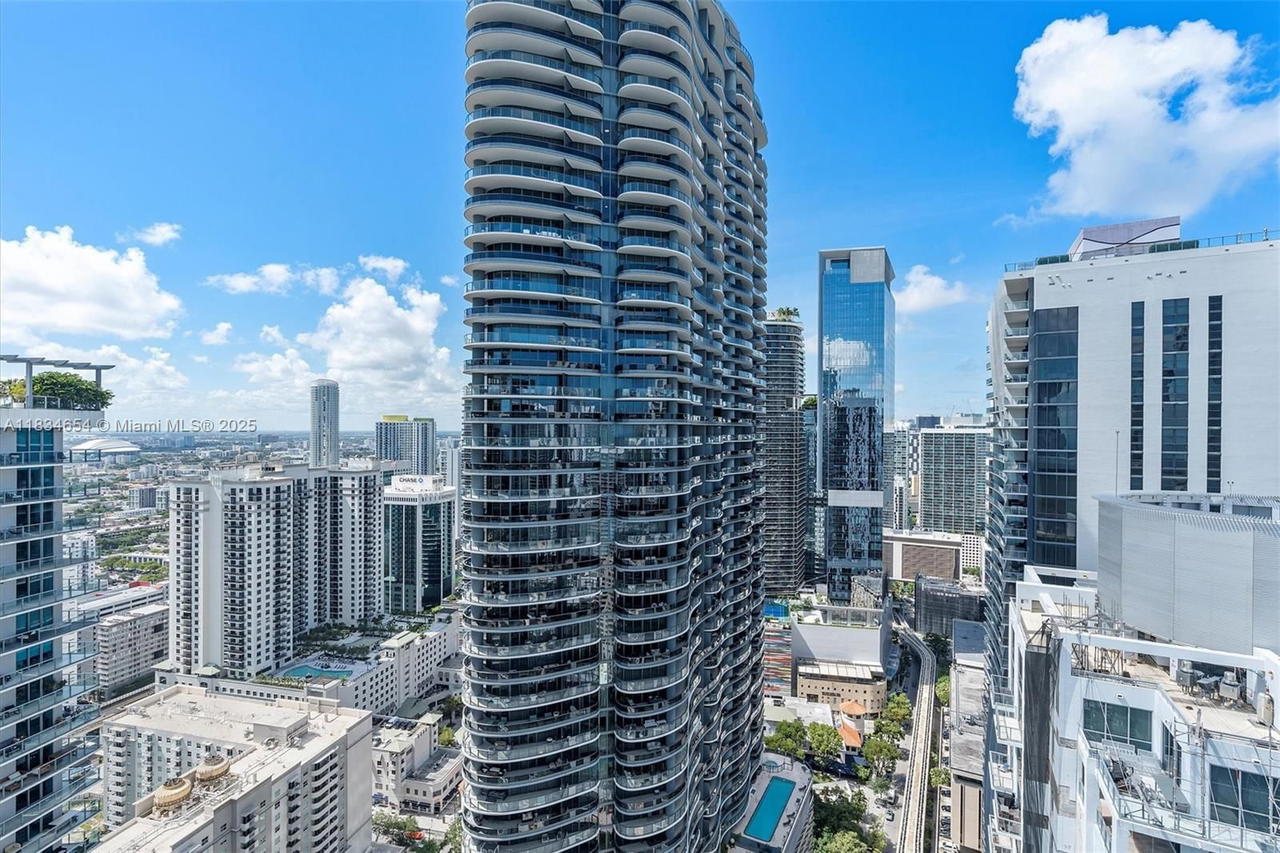 Real estate property located at 1080 Brickell Ave #4209, Miami-dade, The Bondo (1080 Brickell), Miami, FL