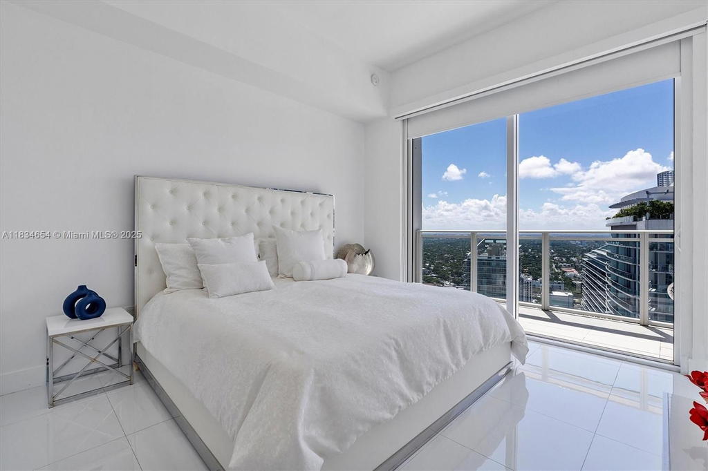 Real estate property located at 1080 Brickell Ave #4209, Miami-dade, The Bondo (1080 Brickell), Miami, FL