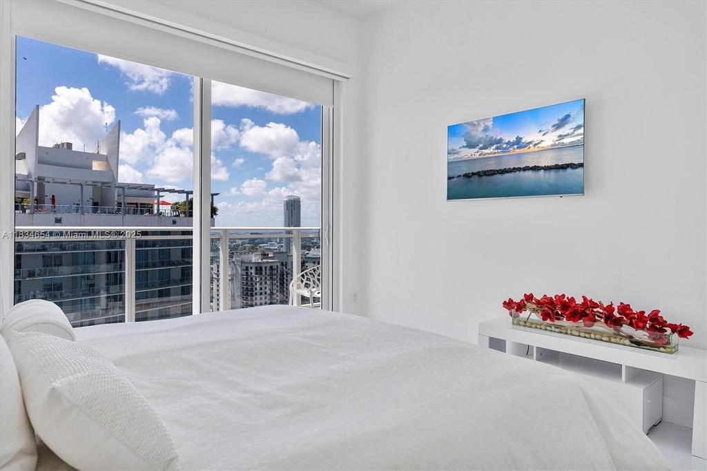 Real estate property located at 1080 Brickell Ave #4209, Miami-dade, The Bondo (1080 Brickell), Miami, FL
