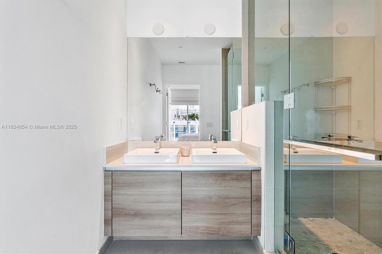 Real estate property located at 1080 Brickell Ave #4209, Miami-dade, The Bondo (1080 Brickell), Miami, FL