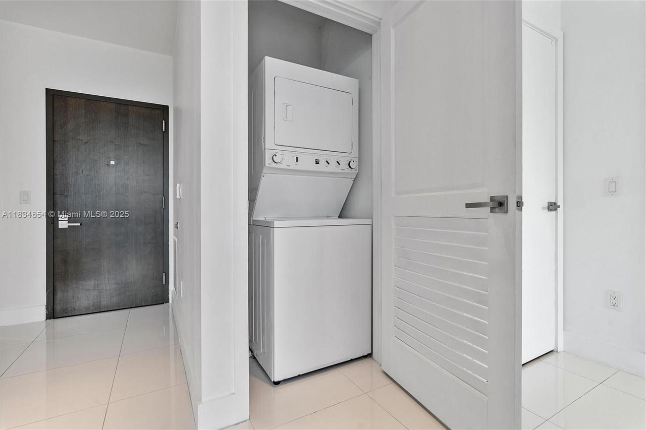Real estate property located at 1080 Brickell Ave #4209, Miami-dade, The Bondo (1080 Brickell), Miami, FL
