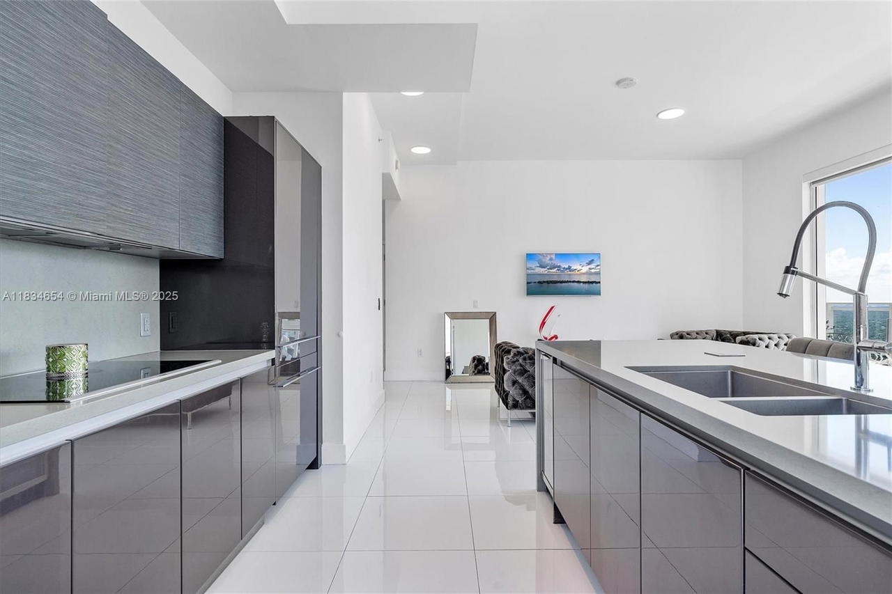 Real estate property located at 1080 Brickell Ave #4209, Miami-dade, The Bondo (1080 Brickell), Miami, FL
