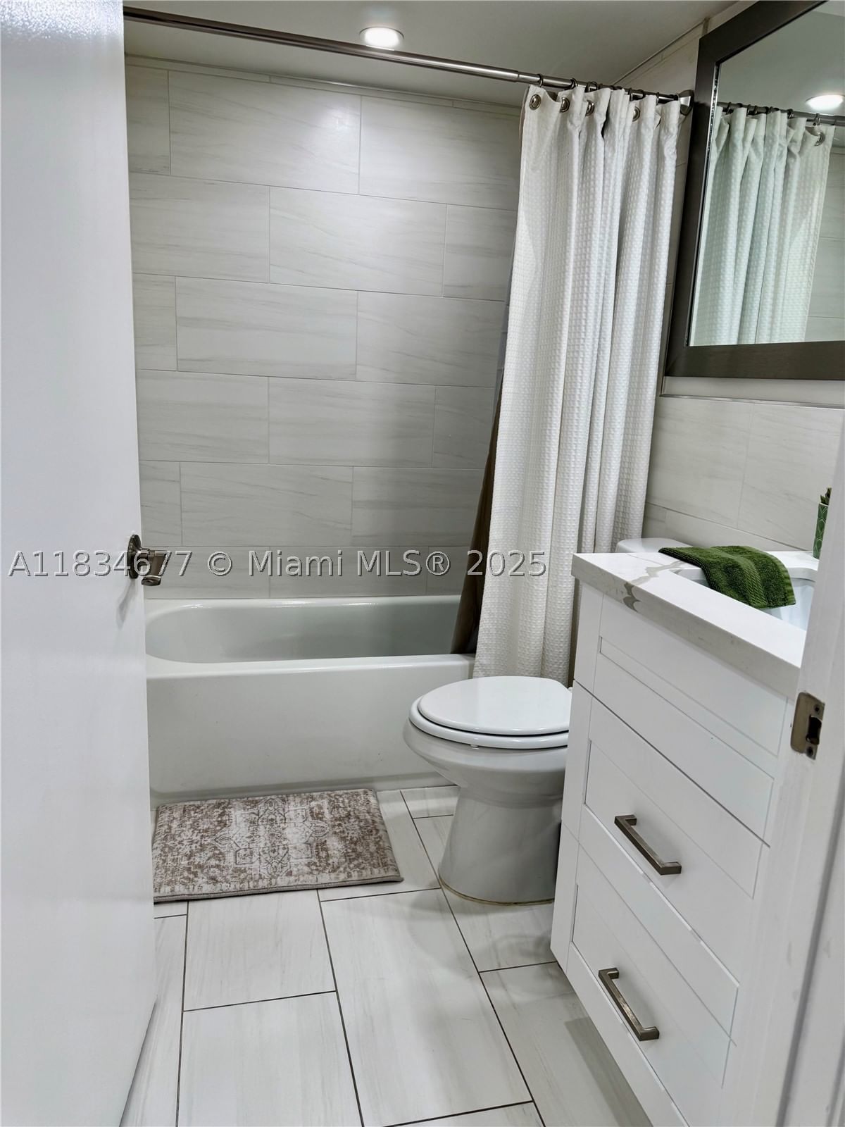 Real estate property located at 945 92nd Ter C1L, Broward, Parc Court Condo, Plantation, FL