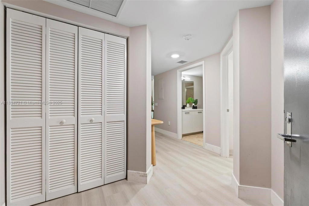 Real estate property located at 41 5th St #501, Miami-dade, Brickell On The River S T, Miami, FL