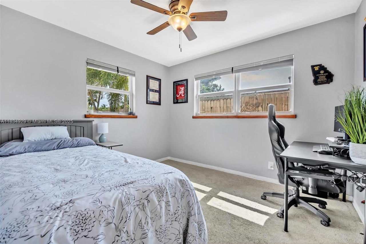 Real estate property located at 1533 Shenandoah St, Broward, Hollywood Homesites Secon, Hollywood, FL