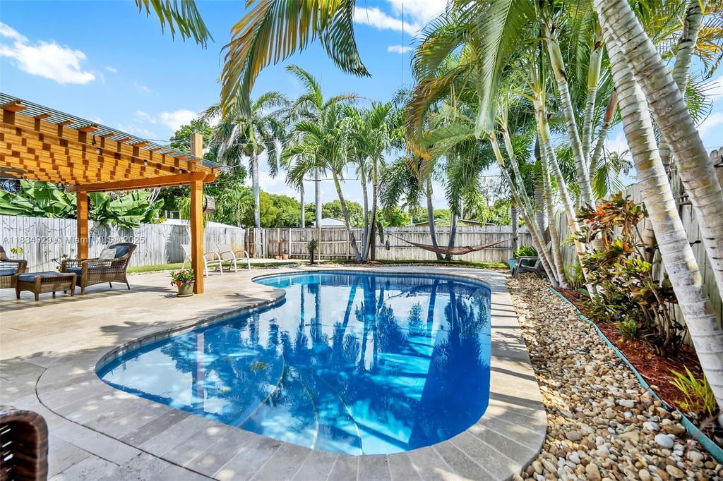 Real estate property located at 1533 Shenandoah St, Broward, Hollywood Homesites Secon, Hollywood, FL