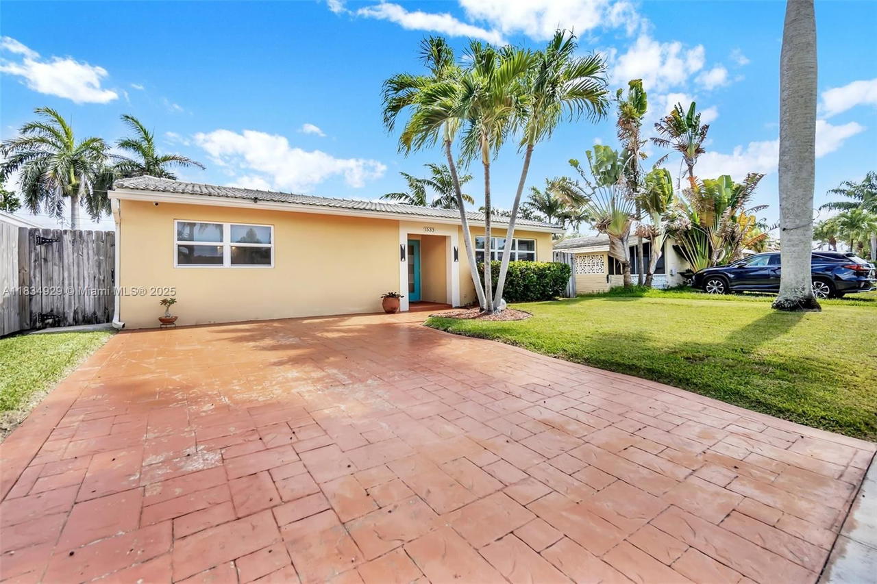 Real estate property located at 1533 Shenandoah St, Broward, Hollywood Homesites Secon, Hollywood, FL
