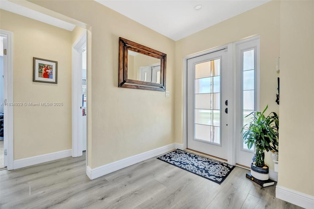 Real estate property located at 1533 Shenandoah St, Broward, Hollywood Homesites Secon, Hollywood, FL