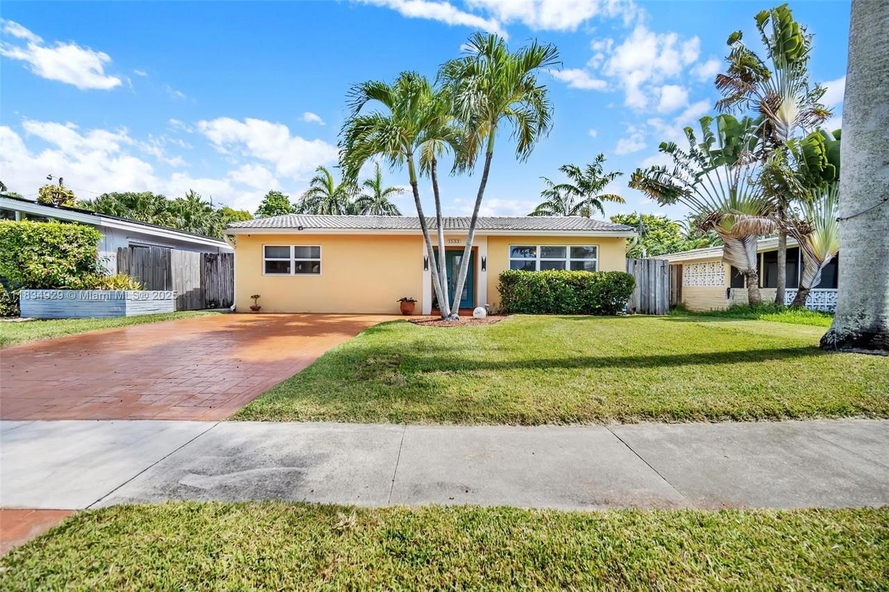 Real estate property located at 1533 Shenandoah St, Broward, Hollywood Homesites Secon, Hollywood, FL