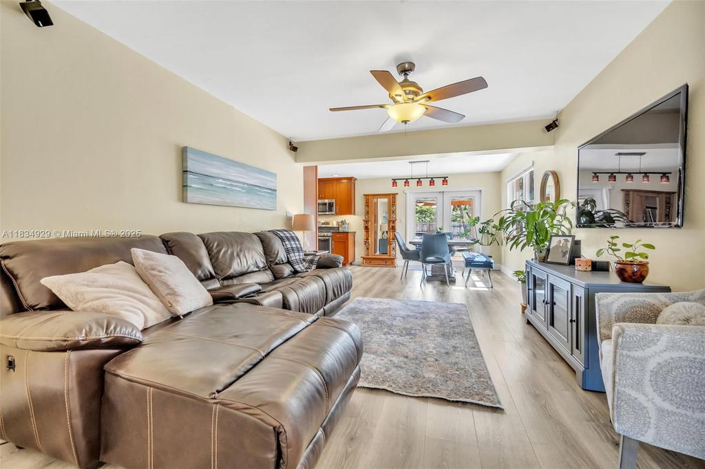 Real estate property located at 1533 Shenandoah St, Broward, Hollywood Homesites Secon, Hollywood, FL