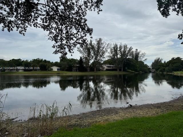 Real estate property located at 3690 Inverrary Dr #1T, Broward, International Village At, Lauderhill, FL