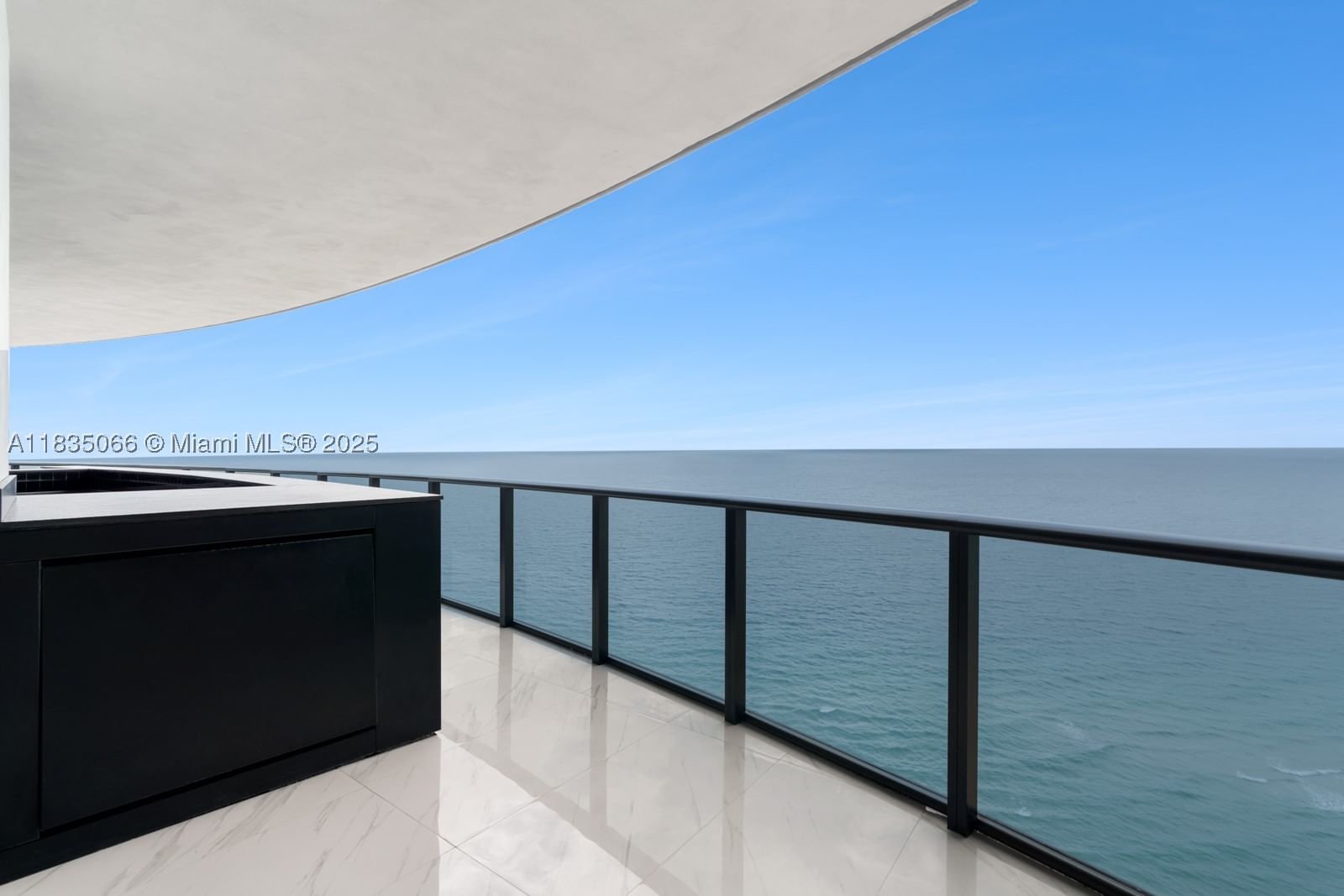 Real estate property located at 18555 Collins Ave #2701, Miami-dade, 18555 Collins Avenue Cond, Sunny Isles Beach, FL