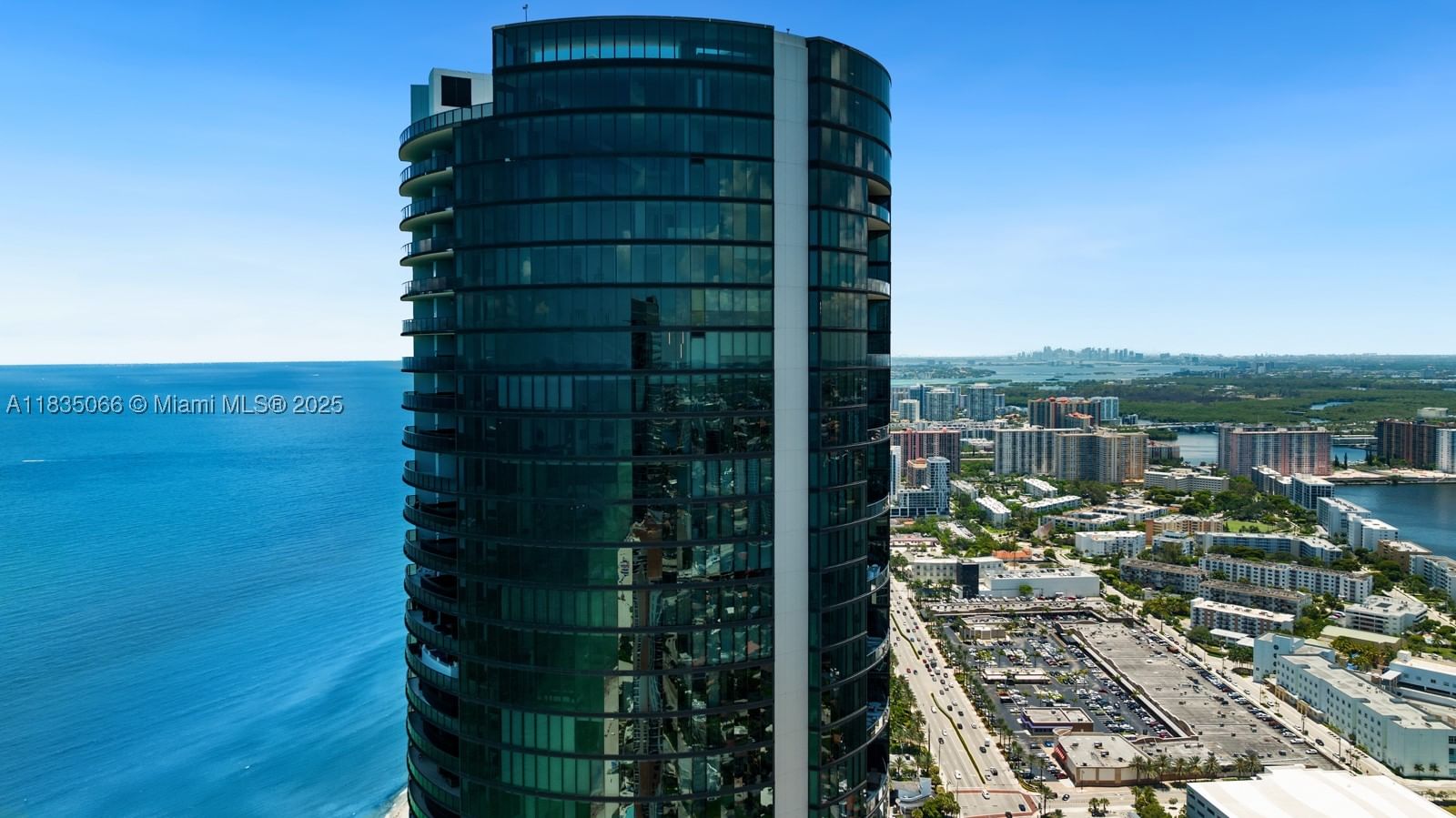 Real estate property located at 18555 Collins Ave #2701, Miami-dade, 18555 Collins Avenue Cond, Sunny Isles Beach, FL
