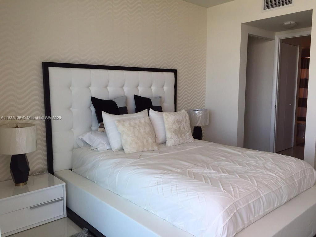 Real estate property located at 1871 S River Dr #1904, Miami-dade, Terrazas Riverpark Villag, Miami, FL
