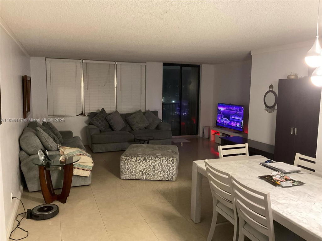 Real estate property located at 2101 Ocean Dr #507, Broward, Quadomain Tower I And Iv, Hollywood, FL