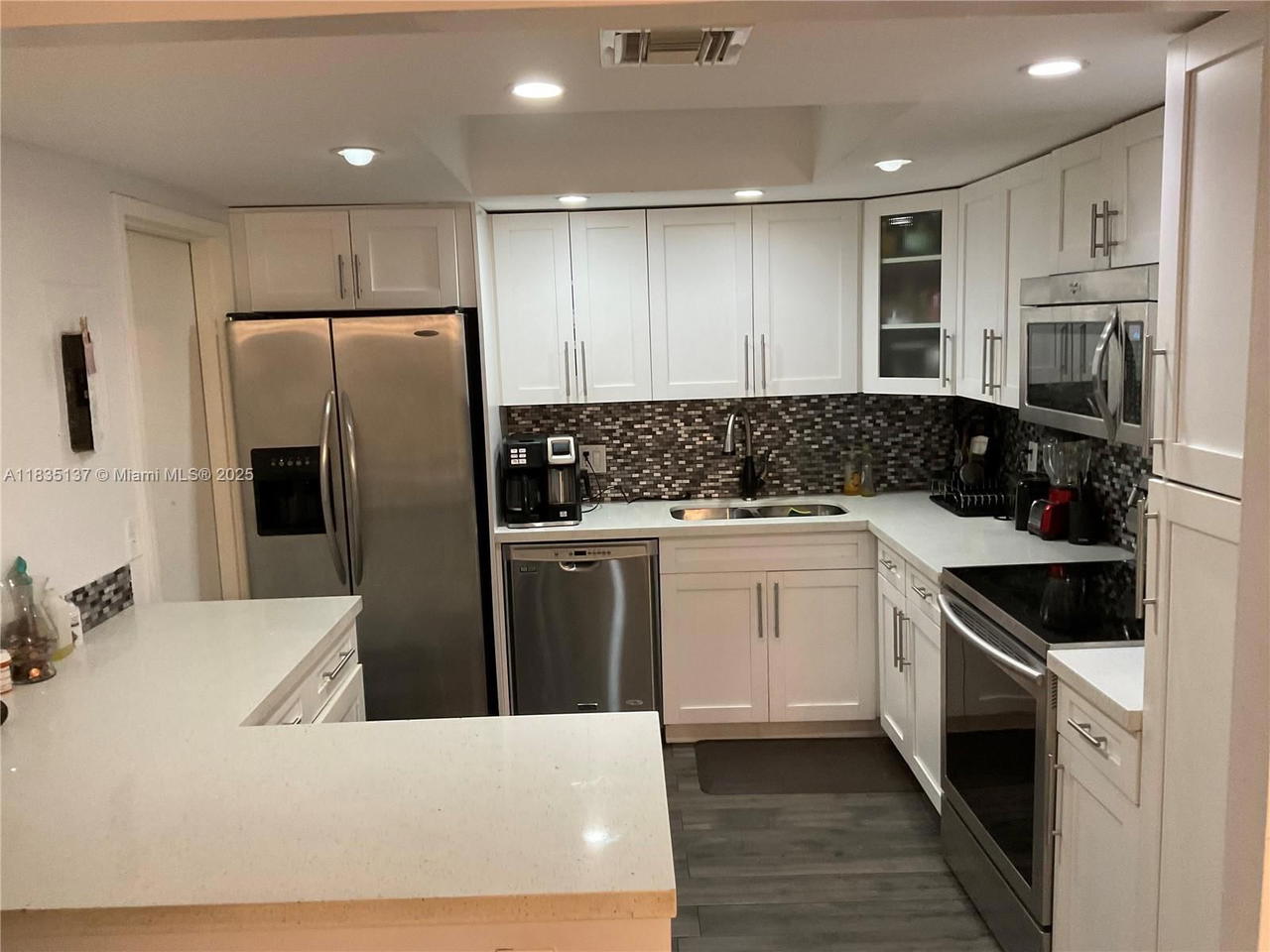 Real estate property located at 2101 Ocean Dr #507, Broward, Quadomain Tower I And Iv, Hollywood, FL