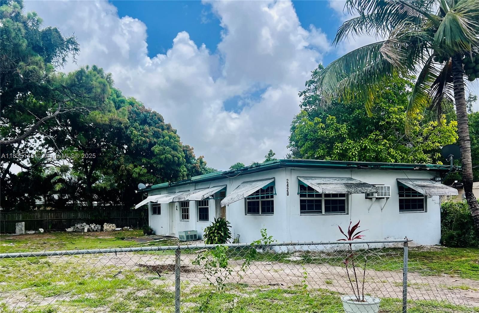 Real estate property located at 2420 99th Ter, Miami-dade, Acme Gulfair, Miami, FL