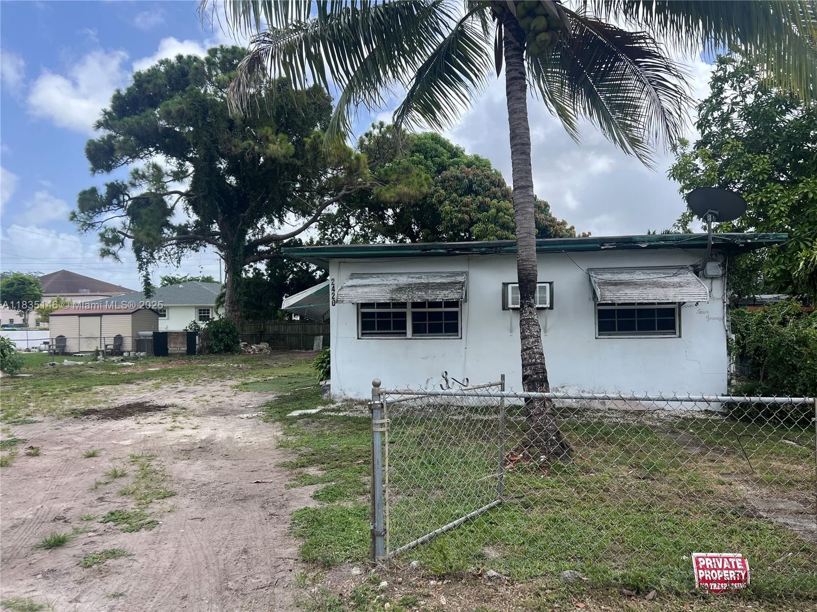 Real estate property located at 2420 99th Ter, Miami-dade, Acme Gulfair, Miami, FL