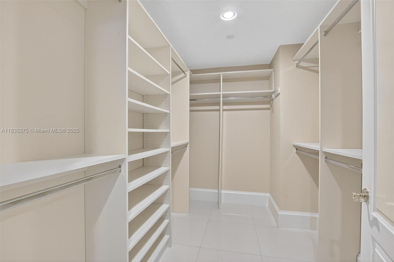 Real estate property located at 200 Palmetto Park Rd #714, Palm Beach, 200 East Palmetto Park Co, Boca Raton, FL