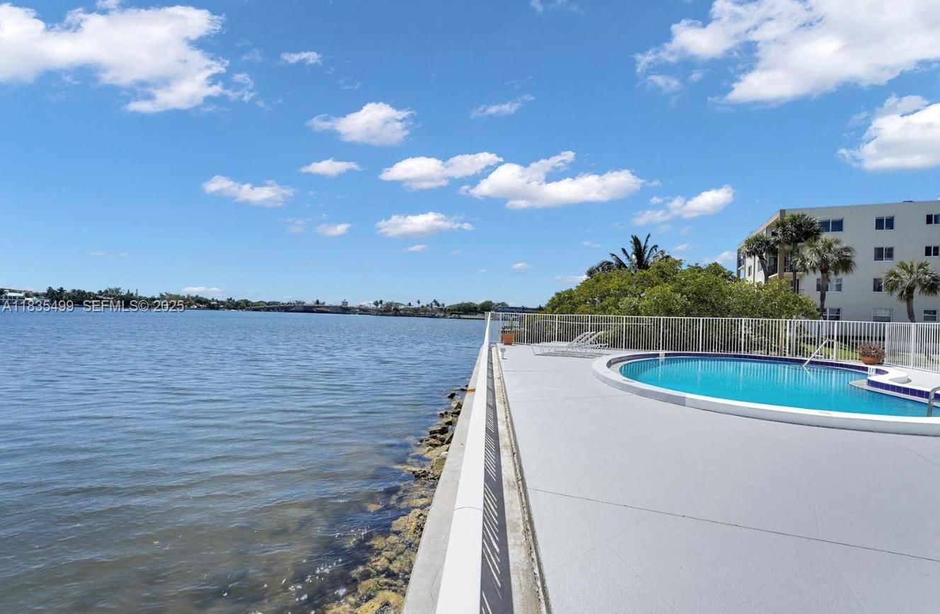 Real estate property located at 301 Croton Ave #203, Palm Beach, Croton Harbor Condo, Lantana, FL