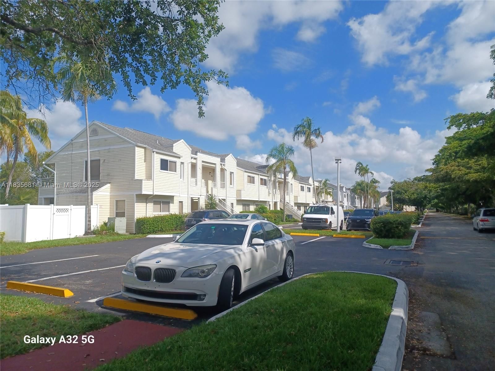 Real estate property located at 3421 44th St #103, Broward, Summer Lake, Oakland Park, FL