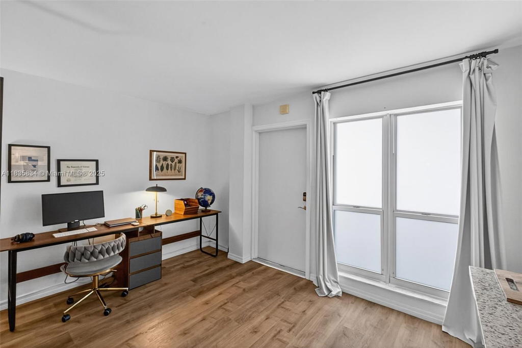 Real estate property located at 1340 Lincoln Rd #403, Miami-dade, Golden House Condo, Miami Beach, FL