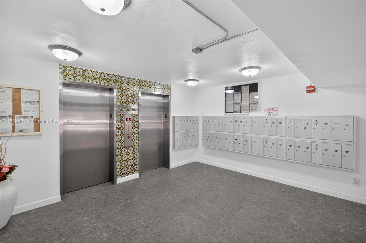 Real estate property located at 1340 Lincoln Rd #403, Miami-dade, Golden House Condo, Miami Beach, FL