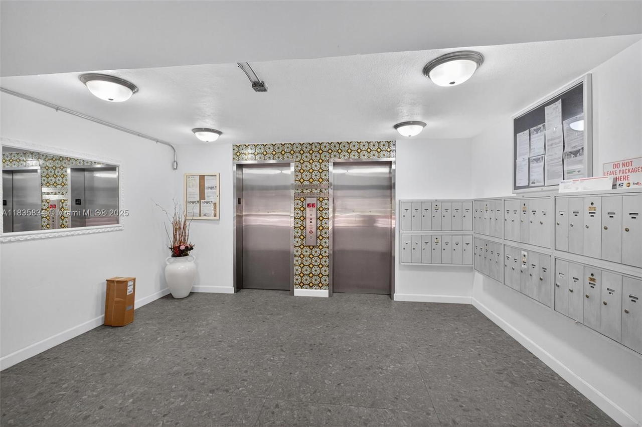 Real estate property located at 1340 Lincoln Rd #403, Miami-dade, Golden House Condo, Miami Beach, FL
