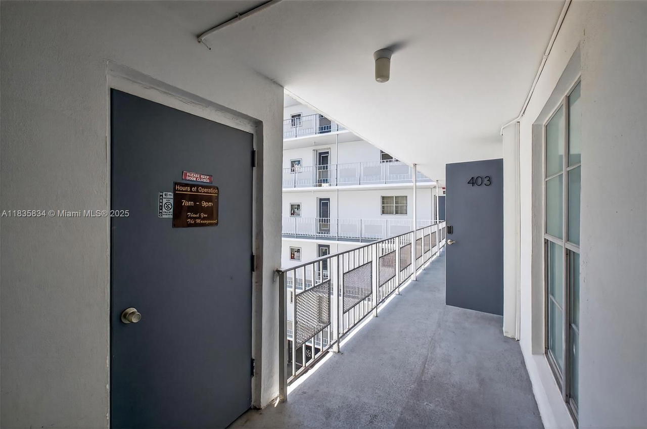 Real estate property located at 1340 Lincoln Rd #403, Miami-dade, Golden House Condo, Miami Beach, FL