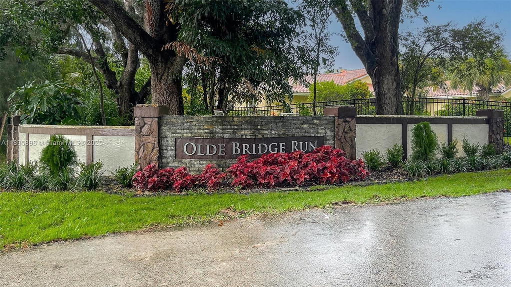 Real estate property located at 11965 15th Ct, Broward, Fla Fruit Lands Co Sub No, Davie, FL