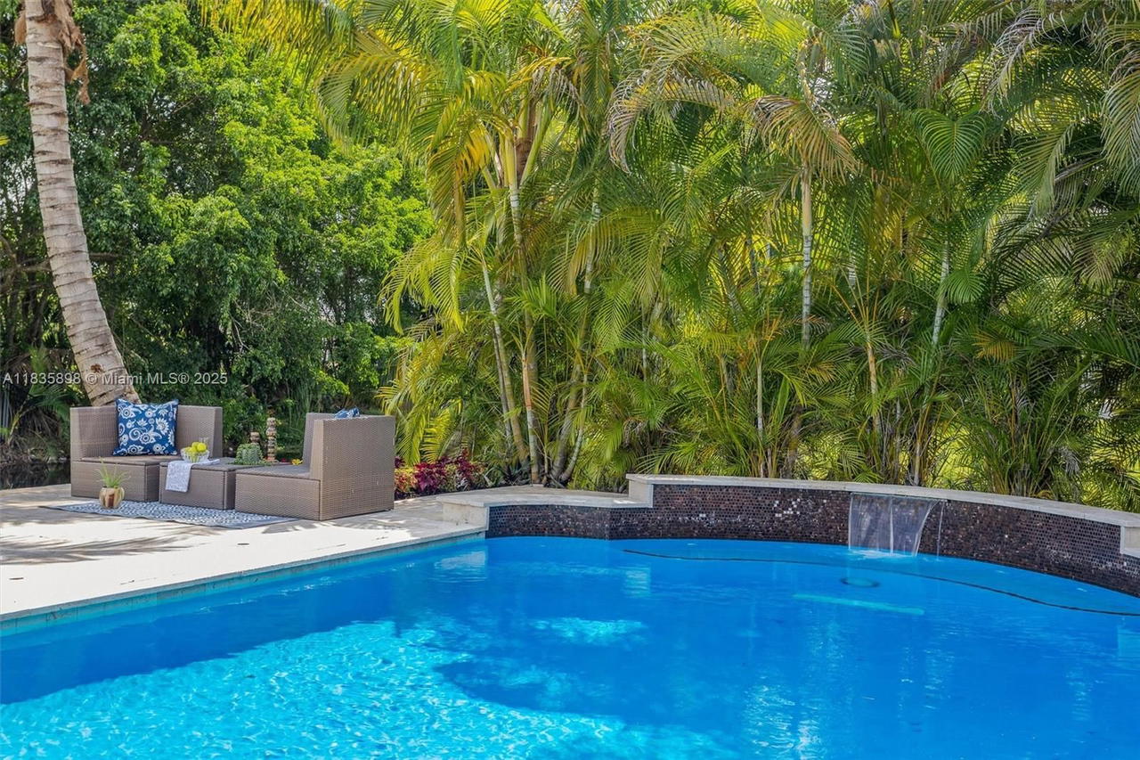 Real estate property located at 11965 15th Ct, Broward, Fla Fruit Lands Co Sub No, Davie, FL