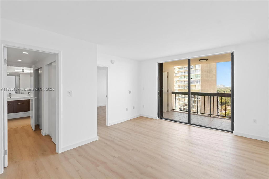 Real estate property located at 2333 Brickell Ave #1908, Miami-dade, Brickell Bay Club Condo, Miami, FL